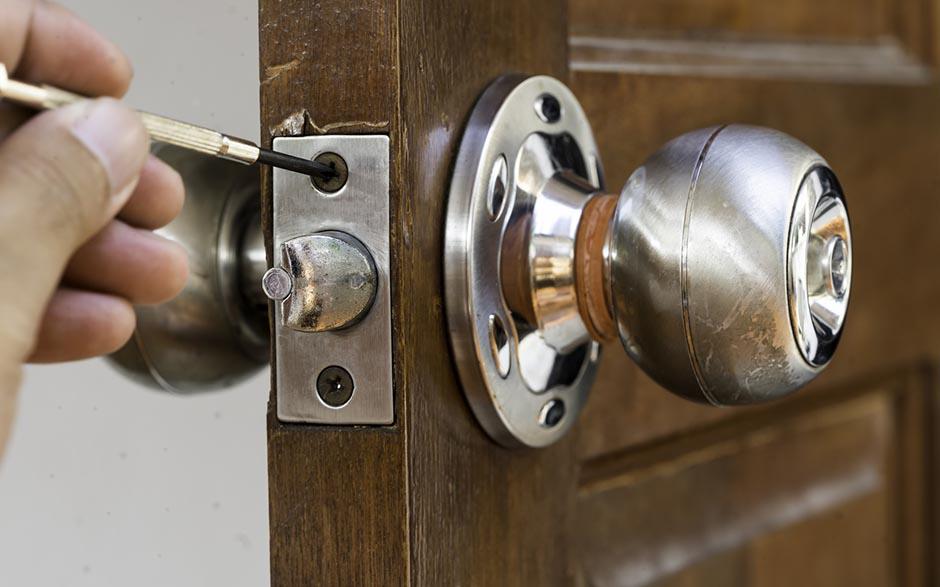 comment changer un barillet de porte Montmagny